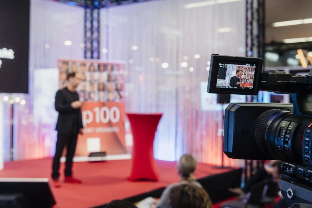 Jürgen Menhart Keynote Speaker Speere Wärmen Nicht WakeUP BOE26 Camera Juergen-Menhart.com - Keynote Speaker